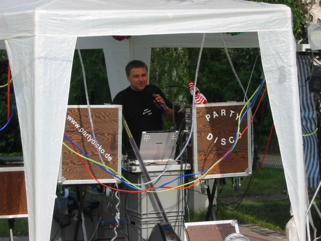Partydisko Dirk am Mikrofon